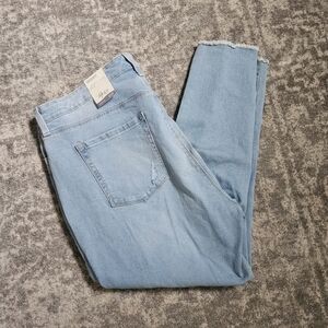 Style & Co. Curvy Fit Light Blue Distressed Skinny Jeans Size 20W NWT